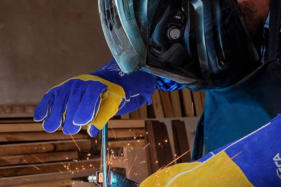 Everything You Need to Know About Welding Gloves
